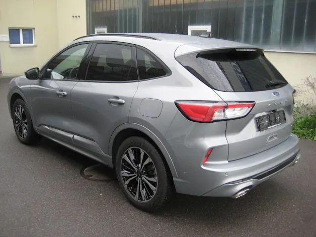 FORD Kuga 2.5 FHEV ST-Line X 4WD