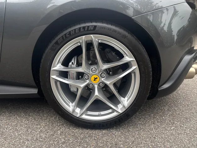 FERRARI Roma 3.9 V8 T