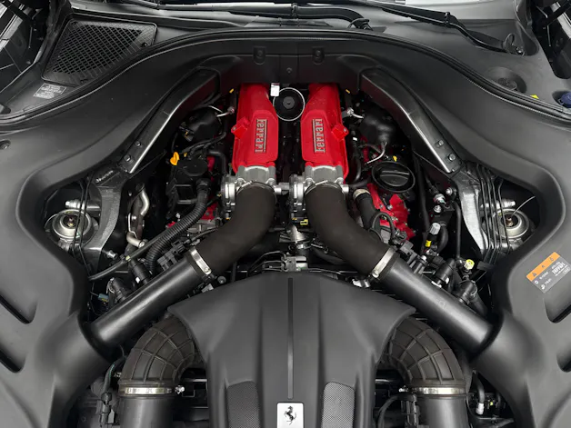 FERRARI Roma 3.9 V8 T