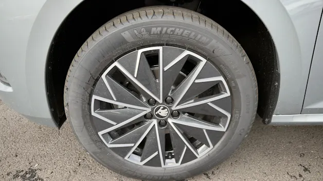 SKODA Kamiq 1.0 TSI Dynamic DSG