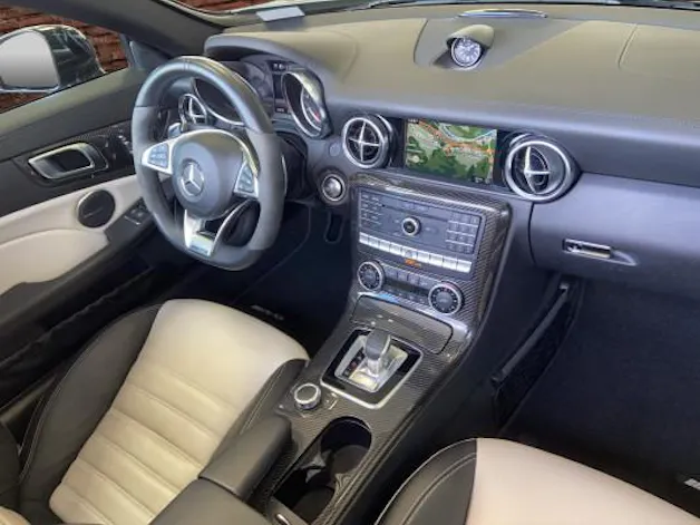 MERCEDES-BENZ SLC 43 AMG