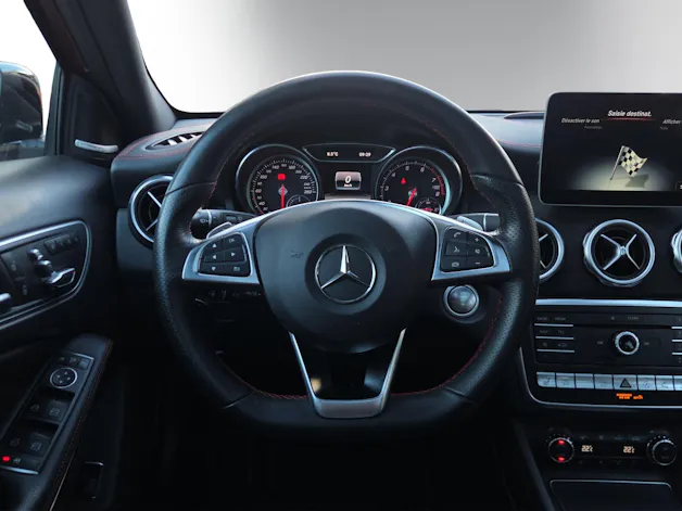 MERCEDES-BENZ GLA 220 AMG Line 4Matic 7G-DCT