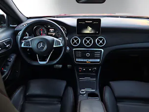 MERCEDES-BENZ GLA 220 AMG Line 4Matic 7G-DCT