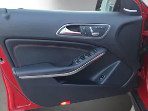MERCEDES-BENZ GLA 220 AMG Line 4Matic 7G-DCT