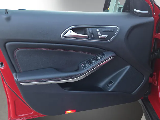 MERCEDES-BENZ GLA 220 AMG Line 4Matic 7G-DCT