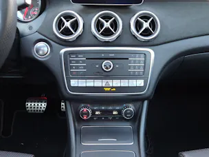 MERCEDES-BENZ GLA 220 AMG Line 4Matic 7G-DCT