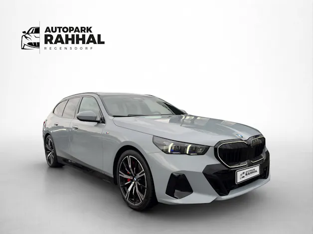BMW 540d xDrive Touring M Sport PRO * BROOKLYN GRAU * ICONIC GLOW * BELÜFTETE SITZE * AHK *