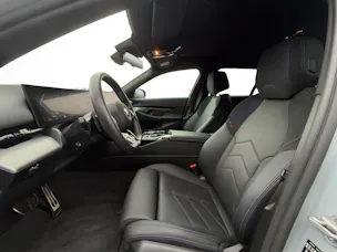 BMW 540d xDrive Touring M Sport PRO * BROOKLYN GRAU * ICONIC GLOW * BELÜFTETE SITZE * AHK *