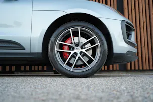 PORSCHE MACAN S PDK l 380 PS
