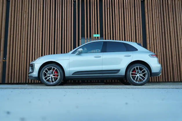 PORSCHE MACAN S PDK l 380 PS