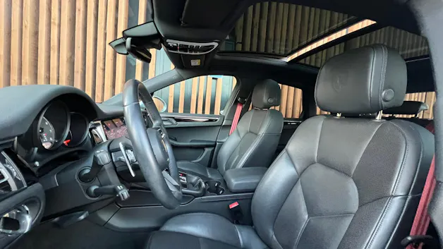 PORSCHE MACAN S PDK l 380 PS