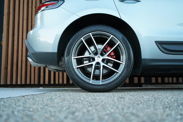 PORSCHE MACAN S PDK l 380 PS