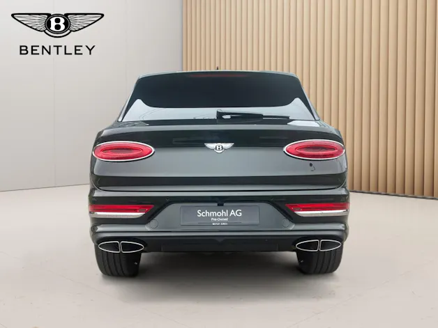 BENTLEY Bentayga Azure aus 1. Hand in dunkelgrün metallic.