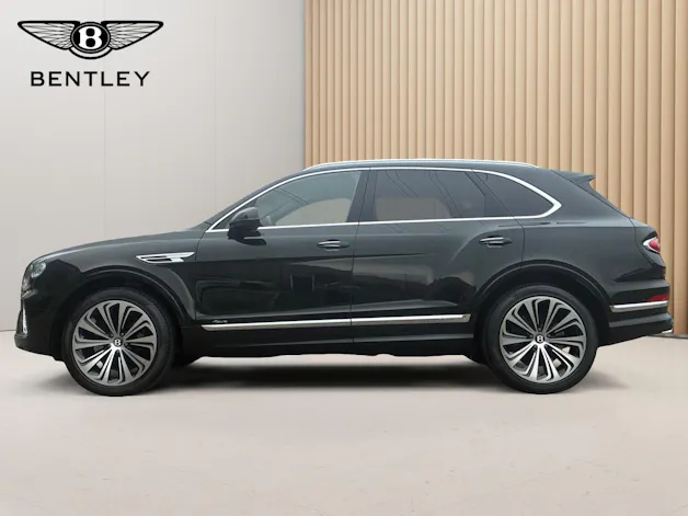 BENTLEY Bentayga Azure aus 1. Hand in dunkelgrün metallic.