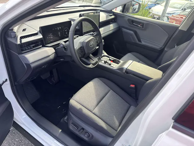 Toyota RAV-4 2.5 HSD Trend e-CVT AWD NEUES MODELL Automat