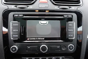 VW Scirocco 2.0 TSI R DSG "* CH Auto * Tempomat * Capteurs * Toit Ouvrant * Jantes 19 * Phares Xenon *"