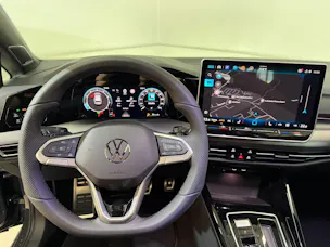 VW Golf 2.0 TSI R-Line DSG 4 Motion