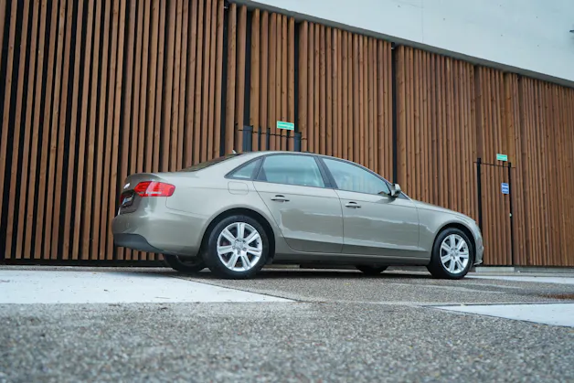 AUDI A4 LIMOUSINE 2.0 TFSI QUATTRO S-TRONIC l 211 PS