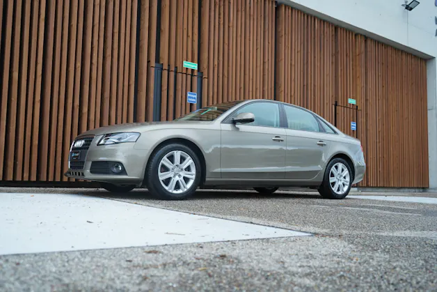 AUDI A4 LIMOUSINE 2.0 TFSI QUATTRO S-TRONIC l 211 PS