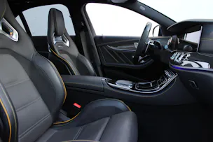 MERCEDES-BENZ AMG E 63 S 4Matic+ designo-Sonderlackierung "brillantblau magno"