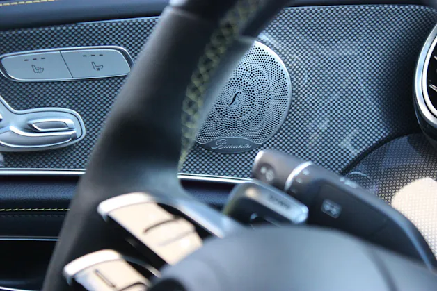 MERCEDES-BENZ AMG E 63 S 4Matic+ designo-Sonderlackierung "brillantblau magno"