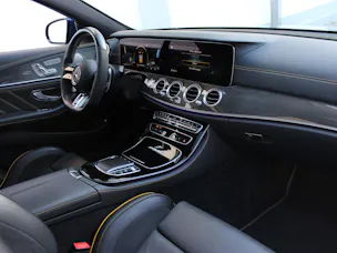 MERCEDES-BENZ AMG E 63 S 4Matic+ designo-Sonderlackierung "brillantblau magno"