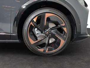 CUPRA Tavascan Type 9 77 kWh Adrenaline