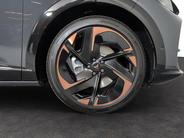 CUPRA Tavascan Type 9 77 kWh Adrenaline