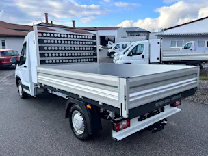 MAXUS Deliver 9 2.0D L3 Kipper mit Werkzeugbox + AHK