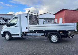 MAXUS Deliver 9 2.0D L3 Kipper mit Werkzeugbox + AHK