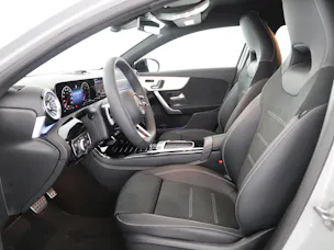 MERCEDES-BENZ A 200 7G-DCT