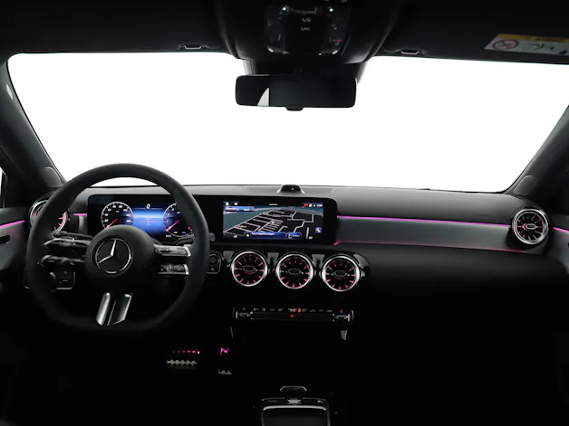 MERCEDES-BENZ A 200 7G-DCT