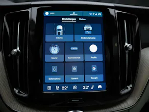 VOLVO XC60 B4 Benzin Mild Hybrid Core Geartronic *Panorama*Lenkradheizung*Assistenten*