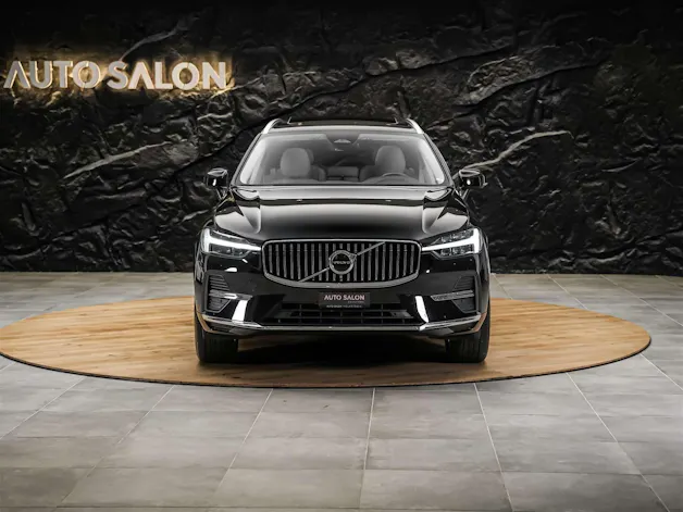 VOLVO XC60 B4 Benzin Mild Hybrid Core Geartronic *Panorama*Lenkradheizung*Assistenten*