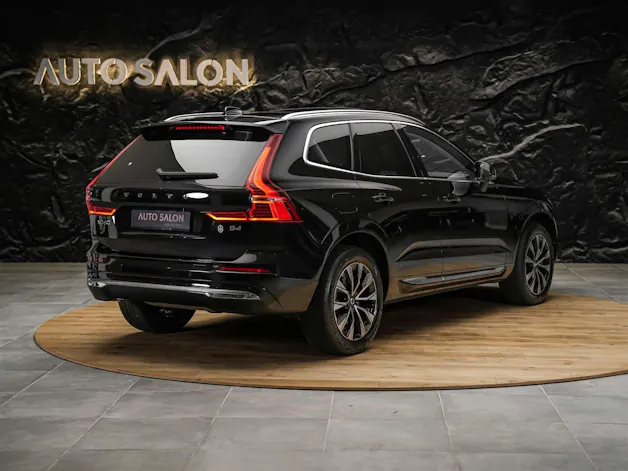 VOLVO XC60 B4 Benzin Mild Hybrid Core Geartronic *Panorama*Lenkradheizung*Assistenten*