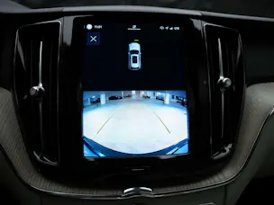 VOLVO XC60 B4 Benzin Mild Hybrid Core Geartronic *Panorama*Lenkradheizung*Assistenten*