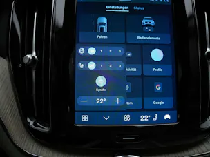VOLVO XC60 B4 Benzin Mild Hybrid Core Geartronic *Panorama*Lenkradheizung*Assistenten*