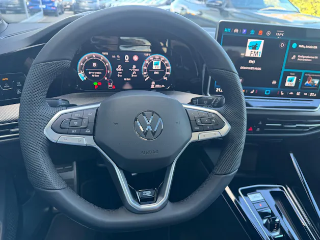 VW Golf 2.0 TSI R-Line DSG 4 Motion