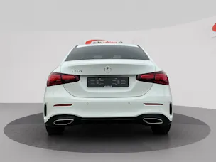 MERCEDES-BENZ A 180 Limousine AMG Line Night Paket