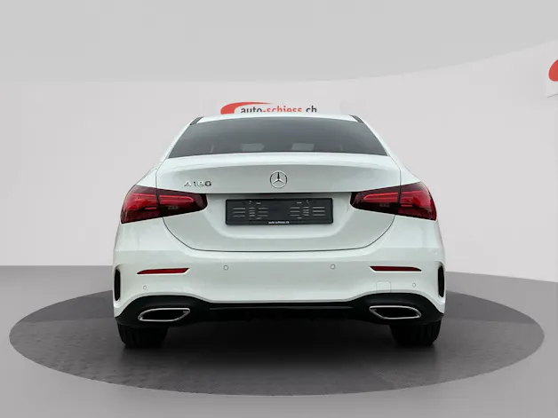 MERCEDES-BENZ A 180 Limousine AMG Line Night Paket
