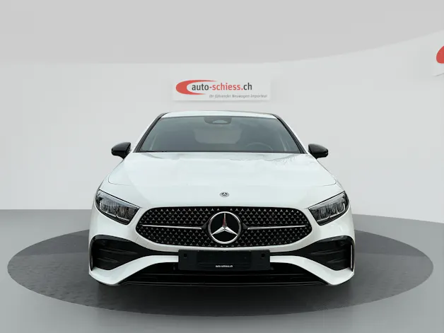 MERCEDES-BENZ A 180 Limousine AMG Line Night Paket