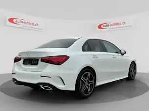 MERCEDES-BENZ A 180 Limousine AMG Line Night Paket