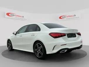 MERCEDES-BENZ A 180 Limousine AMG Line Night Paket