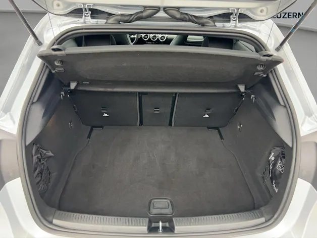 MERCEDES-BENZ A 220 4Matic 8G-DCT