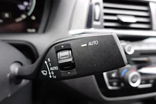 BMW M2 Competition "CH Auto * Intérieur Carbon * Sièges Electriques Mémoire * Volant Alcantara * Harman Kardon * Remus *"