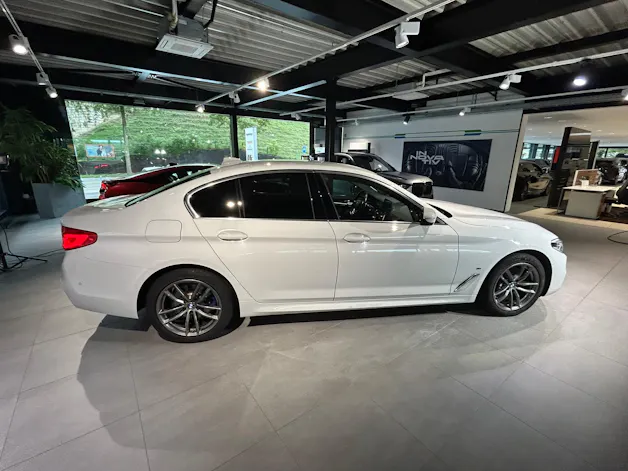 BMW 530e xDrive Pure M Sport Edition Steptronic