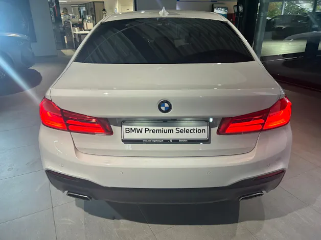 BMW 530e xDrive Pure M Sport Edition Steptronic
