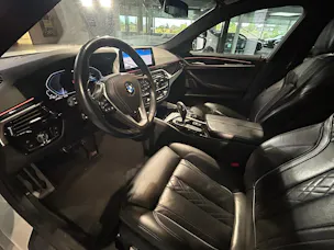 BMW 530e xDrive Pure M Sport Edition Steptronic