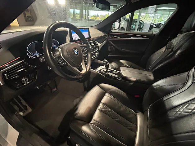 BMW 530e xDrive Pure M Sport Edition Steptronic