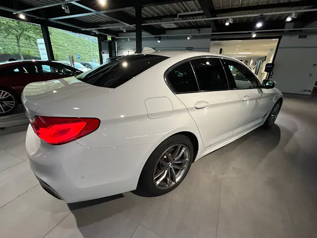 BMW 530e xDrive Pure M Sport Edition Steptronic